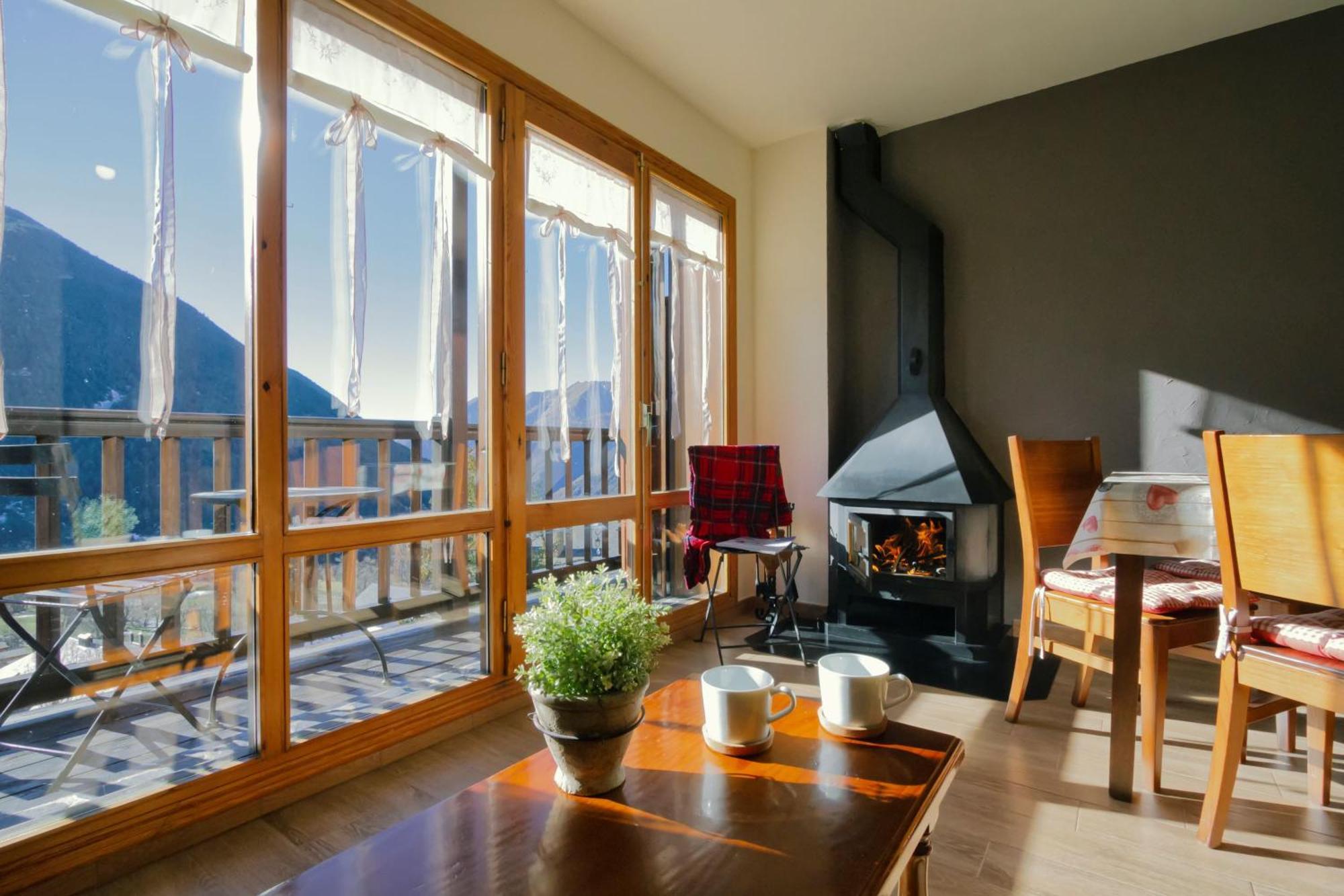 La Ginesta 2, Apartaments De Muntanya Estación Exteriér fotografie